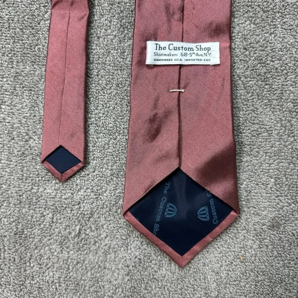 The Custom Shop Shirtmakers Mens Silk Tie Solid Mauve Rose Pink Handmade USA